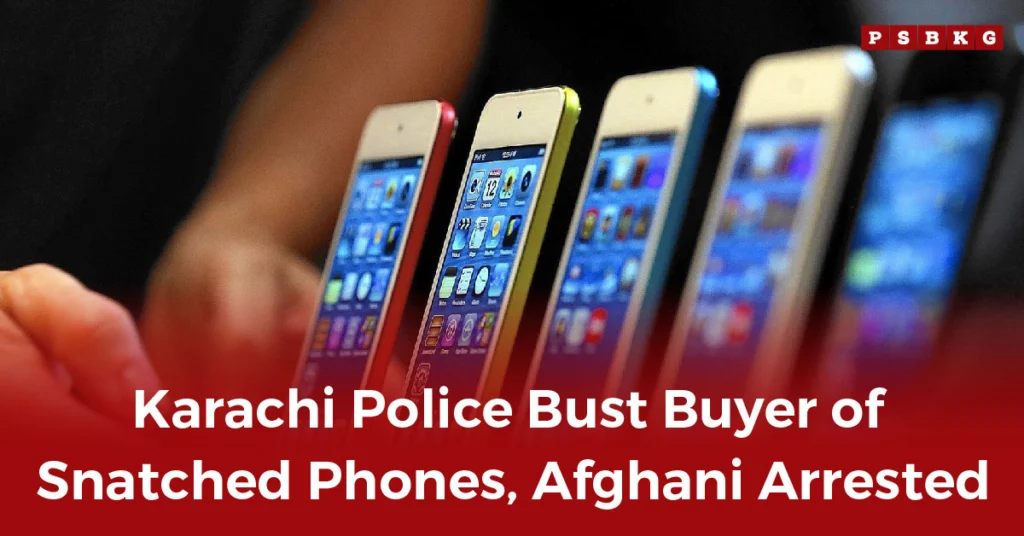 Close-up of recovered smartphones shown at police press conference linked to Mobile snatching Karachi case involving Afghan buyer.