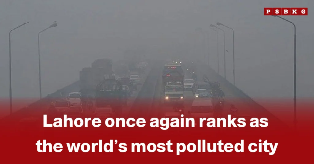 Dense smog covers a busy street in Lahore, with vehicles barely visible as they struggle to move through the haze, underscoring the city’s severe air pollution crisis, Lahore pollution.