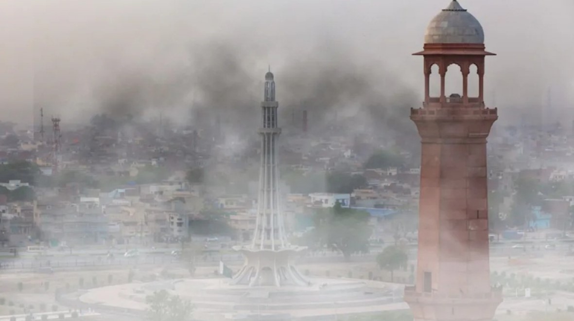 Lahore worst air quality index recorded which is main cause of air pollution